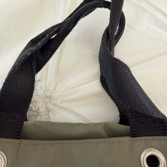 Ellen Tracy Olive Nylon Tote Bag Lightweight Everyday Shoulder Bag - Picture 5 of 6